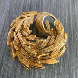Vintage BSK Gold Abstract Brooch – Mid-Century Modern Statement Pin Signed